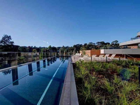Yarra River Luxury 1BD Apartment - Darwin Holiday 3