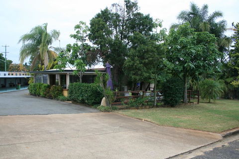Yarraman Gardens Motel Queensland - Darwin Holiday 3