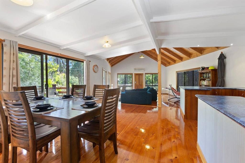 Glenormiston South VIC Darwin Holiday