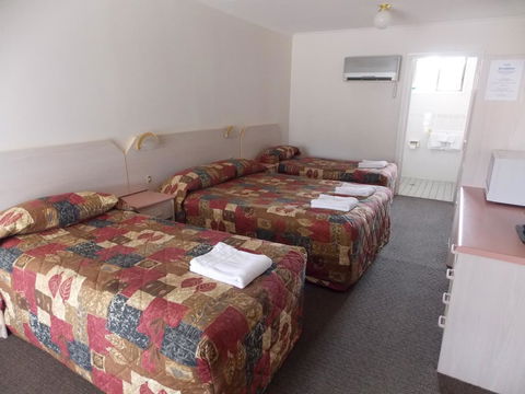 Yass Motel - Darwin Holiday 2