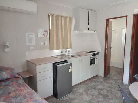 Young Caravan Park - Darwin Holiday 2