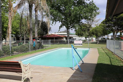 Young Caravan Park - Darwin Holiday 0