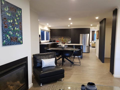 Your Home Away From Home - Darwin Holiday 3