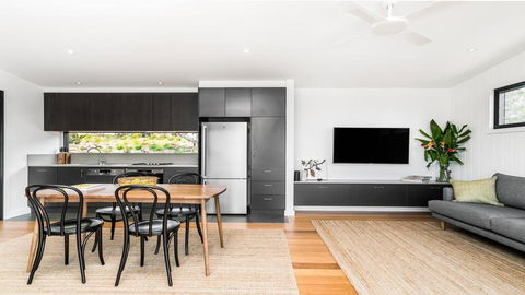 Your Luxury Escape - Carinya Cottages 4 - Darwin Holiday 1