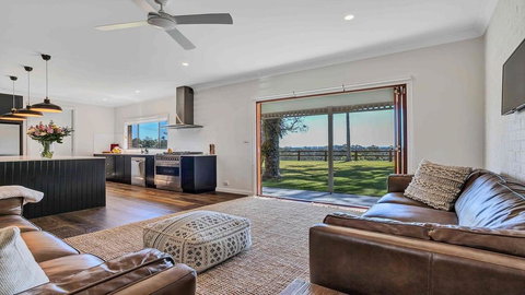 Your Luxury Escape - Paul's Farmhouse At Newrybar - Darwin Holiday 0