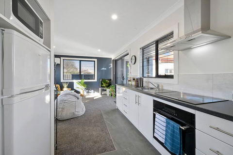 Zoo Villas: Villa Giraffe - Central Wynyard - Darwin Holiday 1