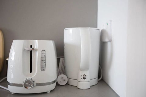 Grey Style, Simple And Cozy Apt@Parkville+Carpark - Darwin Holiday 3