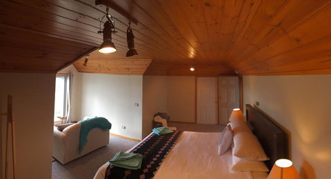 Rose Cottage Sisters Beach Accommodation - Darwin Holiday 2