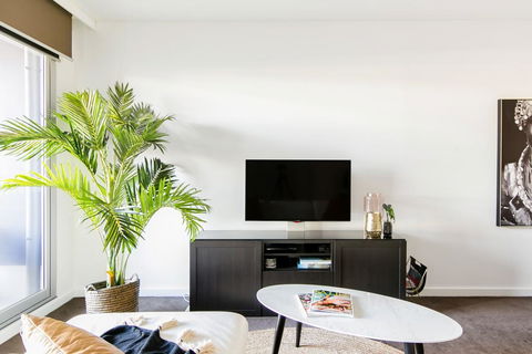 Lux 2BR On Hindmarsh SQ - Darwin Holiday 2