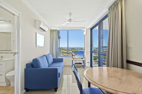AirliediseNO Hills5min Walk 2 Port Of Airlie/Ferry TerminalWiFiNetflix - Darwin Holiday 3