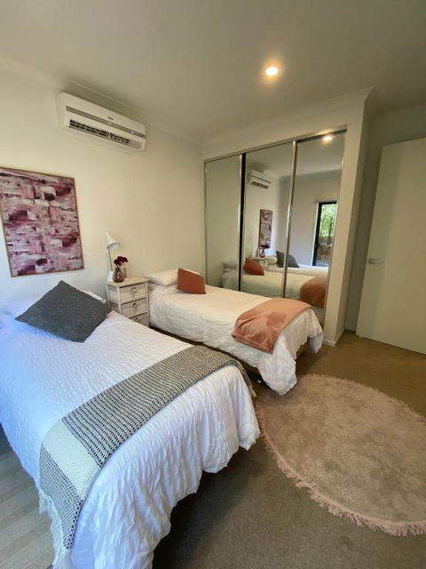 2Bedroom Tranquil Townhouse CLOSE TO CITY & AIRPORT - Darwin Holiday 3