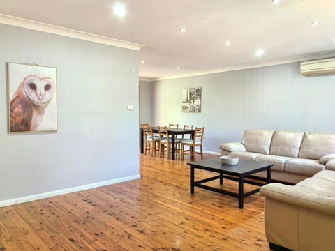 3-BR House Close To Bella Vista & Norwest Express Bus To CBD Free Parking & Wifi - Darwin Holiday 4