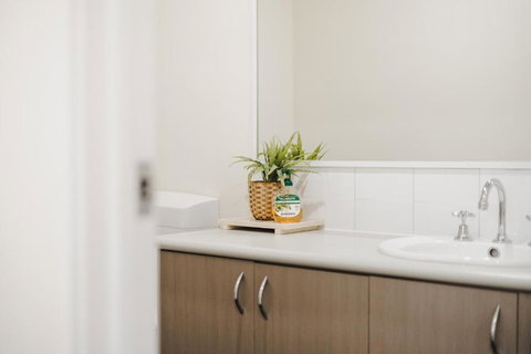 3-Bedroom Kinross Beachside Abode - Darwin Holiday 4