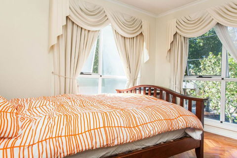 Abbotsford Private Rooms & Pods - 15 Charles Homestay - Darwin Holiday 2