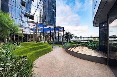 A Lux 2BR Apt Next To Southern Cross City Views - Darwin Holiday 2
