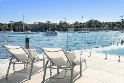 Affordable Riverfront, Pool, Private Pontoon - Darwin Holiday 1