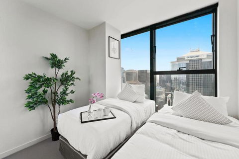 A 2BR Apt On Collins With City Views FREE Parking - Darwin Holiday 3