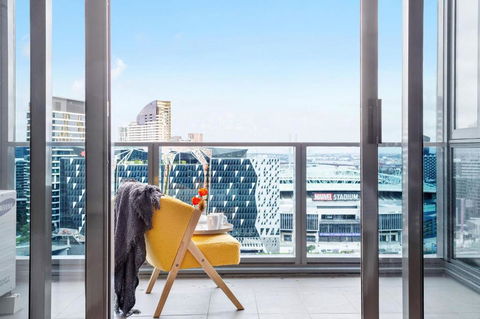 A 2BR Apt With Harbour Views And FREE Parking - Darwin Holiday 0