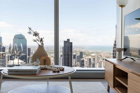 A 2BR Apt With Stunning City Views FREE Parking - Darwin Holiday 0