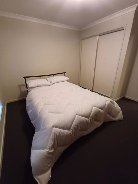 A Beautiful And Spacious Home - Darwin Holiday 3