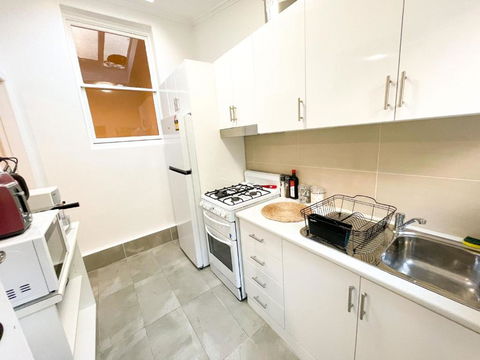 A Beautiful Terrace House With Parking & Courtyard - Darwin Holiday 2