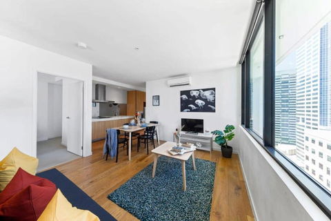 A Chic 2BR Apt City Views Near Southern Cross - Darwin Holiday 1