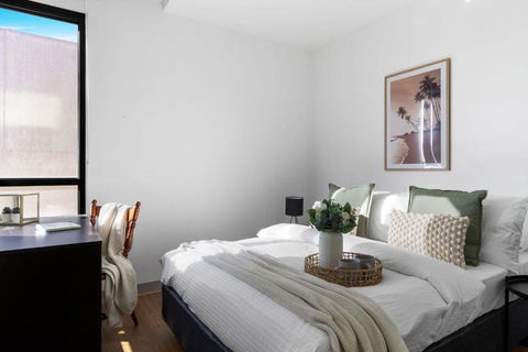 A Chic 2BR Apt Near Melbourne Uni FREE Parking - Darwin Holiday 1
