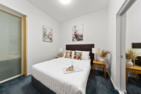 A Chic Apartment On Bourke St Near Chinatown - Darwin Holiday 0