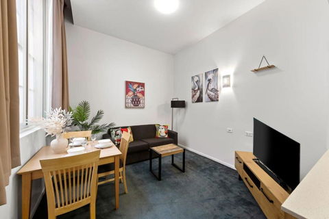 A Chic Apartment On Bourke St Near Chinatown - Darwin Holiday 3