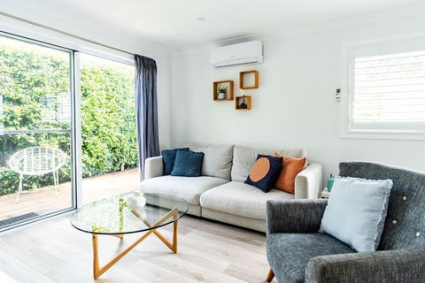 A Chic Coastal Hideaway At Toowoon Bay Beach - Darwin Holiday 2