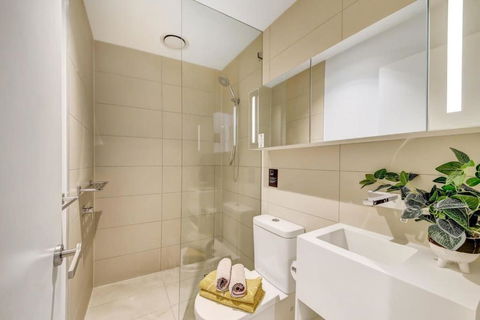 A Comfy 2BR Apt Near Crown & Southern Cross - Darwin Holiday 2