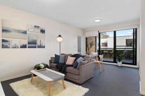 A Comfy & Cozy 2BR Apt Near Flemington Races - Darwin Holiday 1
