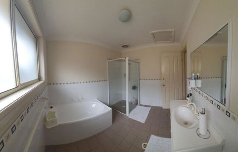 A Cosy Private Bedroom For You (2) - Darwin Holiday 3