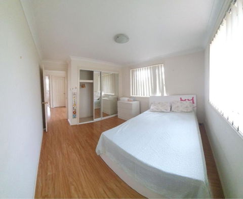 A Cosy Private Bedroom For You (2) - Darwin Holiday 0