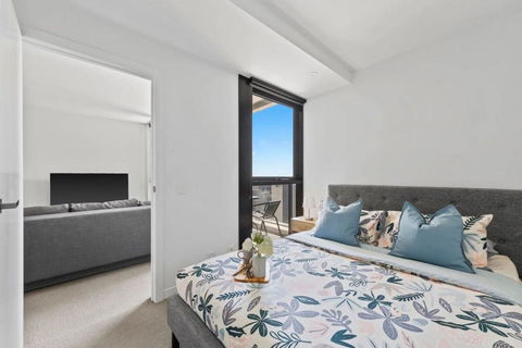 A Cozy 2BR Apt Next To Queen Victoria Market & Melbourne Central With City Views - Darwin Holiday 1