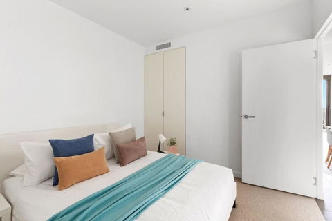 A Cozy 2BR Apt With Free WiFi In Prime Melbourne - Darwin Holiday 1