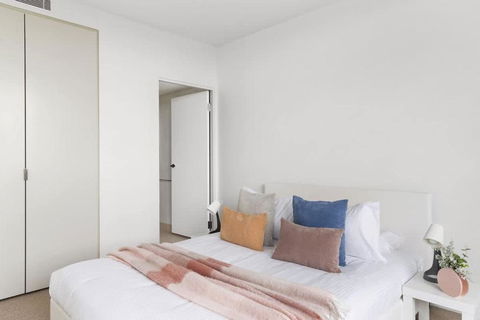 A Cozy 2BR Apt With Free WiFi In Prime Melbourne - Darwin Holiday 4