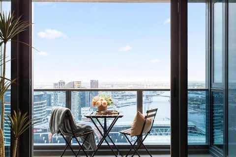 A Cozy 2BR Apt With Harbour Views FREE Parking - Darwin Holiday 1