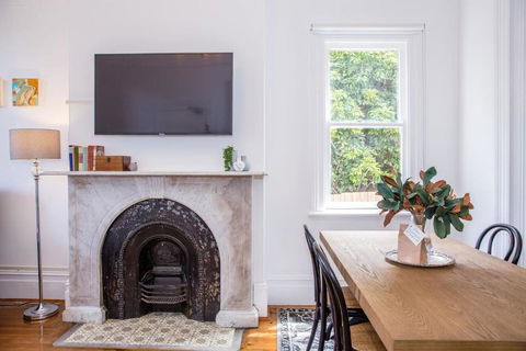 A Designer Apartment With Classic Heritage Details - Darwin Holiday 2
