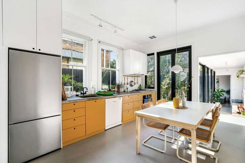 A Designer Terrace House By Edinburgh Gardens - Darwin Holiday 1