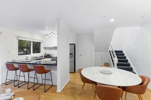 A Home Away From Home In Geelong - Darwin Holiday 3