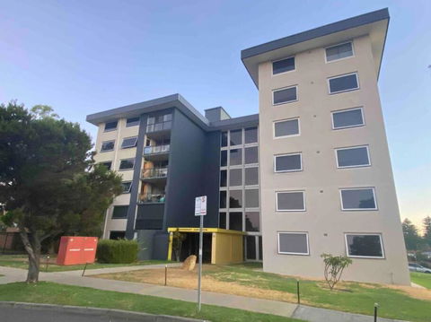 A Little Slice Of Fremantle One Bedroom Character Apartment - Darwin Holiday 3