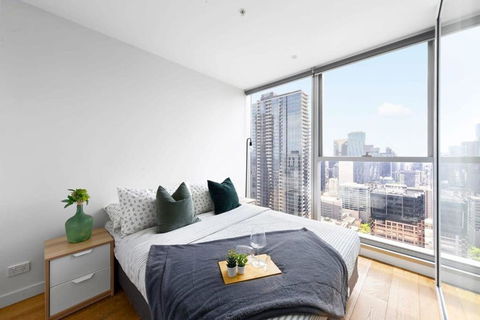 A Lovely 2BR Apt Near Southern Cross City Views - Darwin Holiday 1