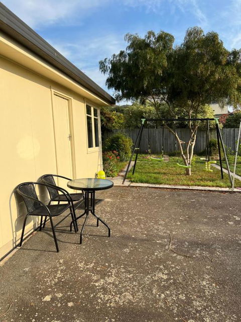 A Lovely Studio In Kings Meadows - Darwin Holiday 4