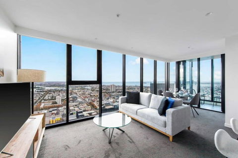 A Lux 2BR Apt With Panoramic Views, FREE Parking - Darwin Holiday 0