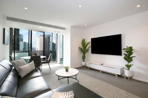 A Modern 2BR Apt With City Views FREE Parking - Darwin Holiday 0