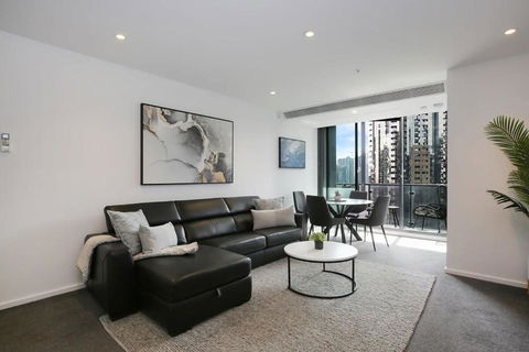 A Modern 2BR Apt With City Views FREE Parking - Darwin Holiday 4
