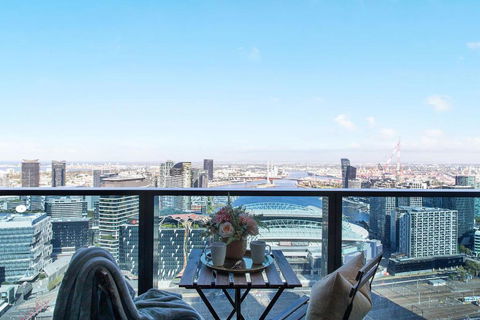 A Modern 2BR Apt With Harbour Views FREE Parking - Darwin Holiday 1