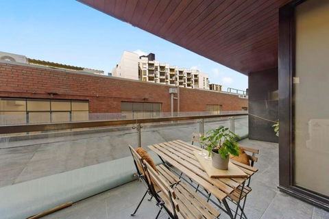 A Modern & Spacious 2BR Apt Near Melbourne Uni - Darwin Holiday 3