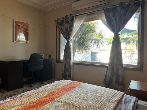 A Nice And Spacious Room In Sunshine - Darwin Holiday 1